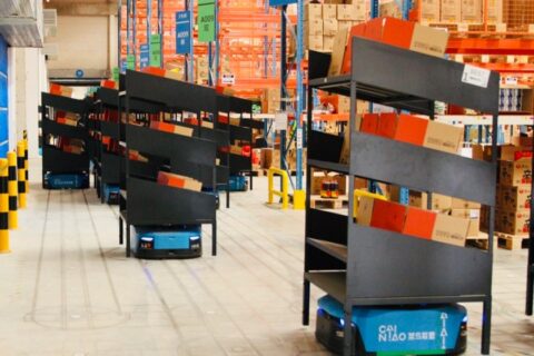 Cainiaos-New-Smart-Warehouse-Powered-by-Robots-IoT